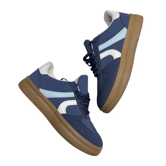 Shoes - Navy Blue Low-Top Gum Sole Old School Sneakers